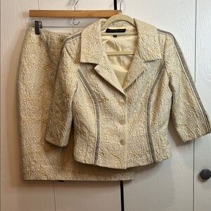 CARMEN MARC VALVO Cream and Silver Textured Dress Set